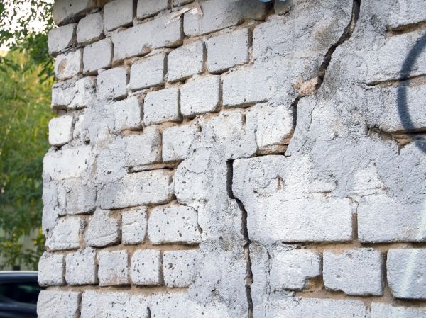 Cracked Brick Wall Repair in Battle Ground