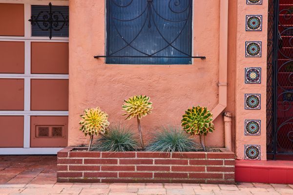 Brick Planter Installation in Battle Ground
